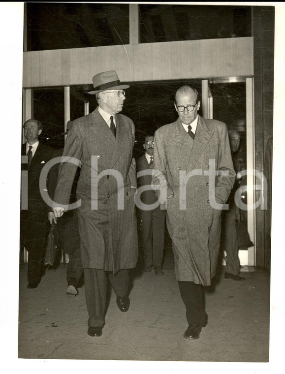 1953 ROMA TERMINI Arrivo di re Gustavo di SVEZIA per una vacanza *Foto 13x18