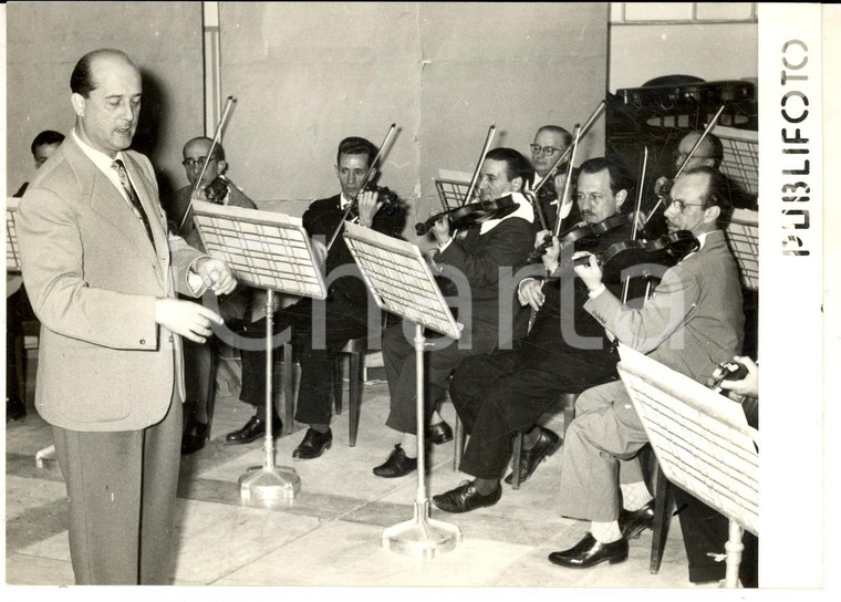 1956 NAPOLI Festival Canzone Napoletana - Luigi VINCI prova con l'orchestra