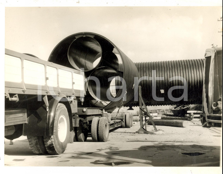 1960 ca GENOVA CORNIGLIANO Carico materiale nello stabilimento ITALSIDER *Foto 
