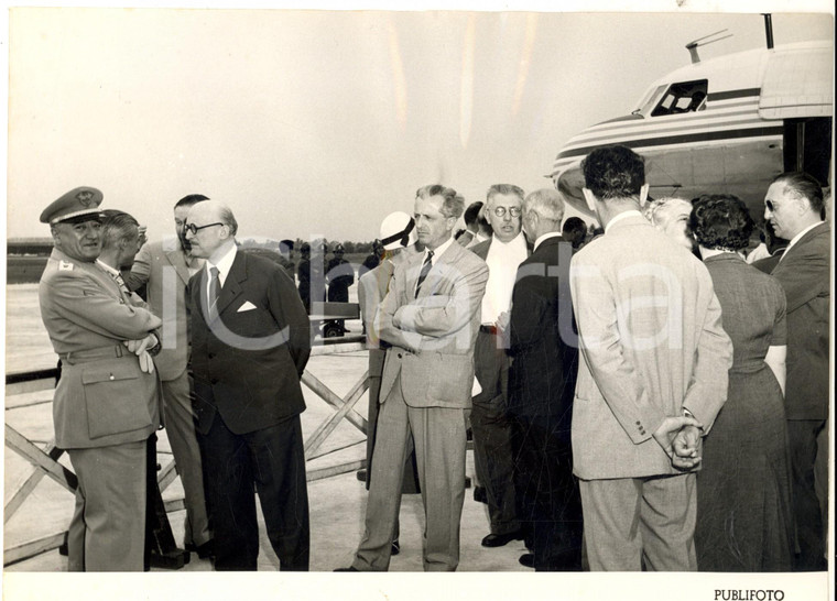 1953 CASELLE TORINESE Amedeo PEYRON e gen. PIALORSI con il Super Convoir *Foto