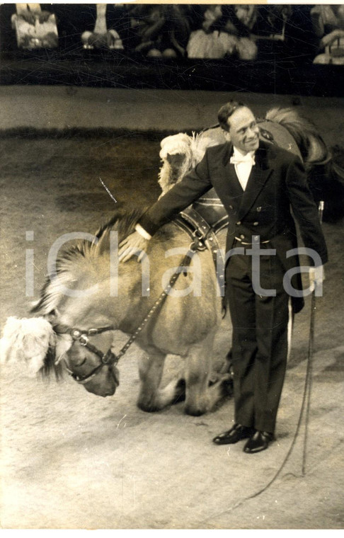 1962 PARIS Gala Union des Artistes - Mel FERRER Mr. Loyal *Photo 13x18 cm