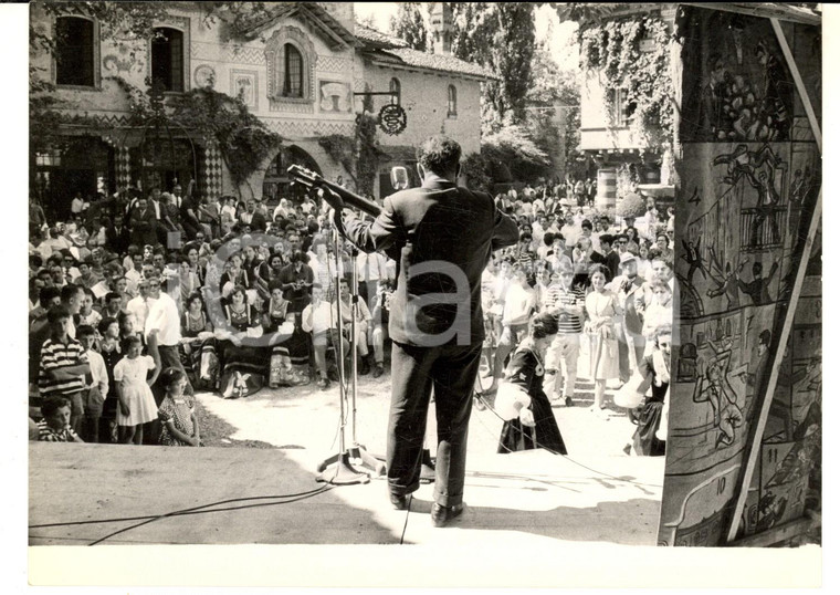 1960 GRAZZANO VISCONTI Sagra dei cantastorie ed elezione TROVATORE D'ITALIA Foto