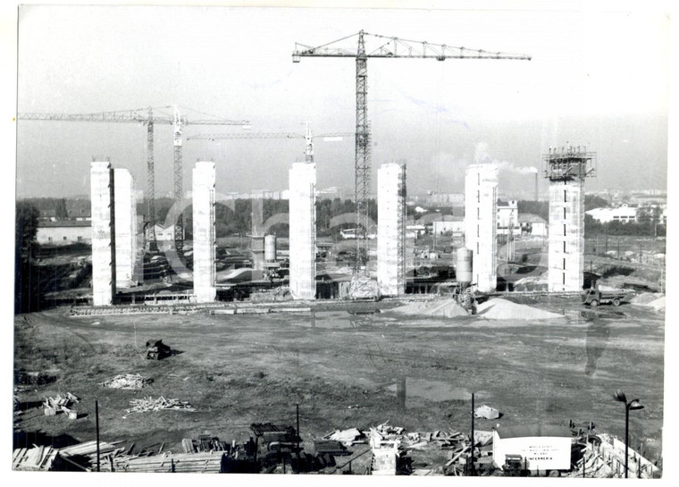 1964 MILANO Costruzione di nuove case popolari *Fotografia 18x13 cm