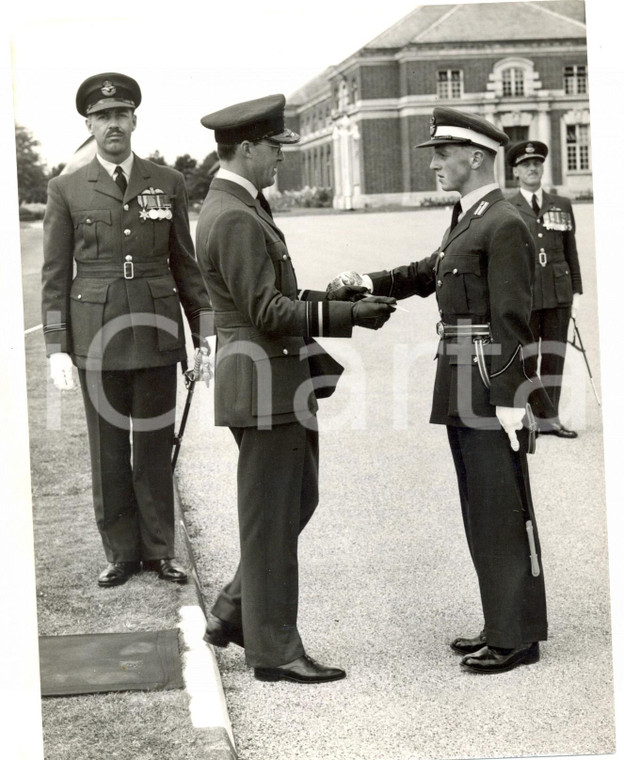 1955 RAF CRANWELL Prince BERNHARD of the Netherlands presents sword of honour
