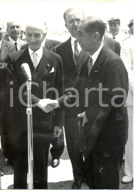 1959 ROMA Nobusuke KISHI accolto dal presidente Antonio SEGNI e Giuseppe PELLA