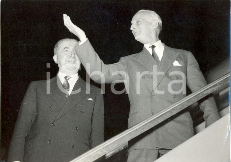 1959 ROMA Antonio SEGNI e Giuseppe PELLA in partenza per gli Stati Uniti *Foto