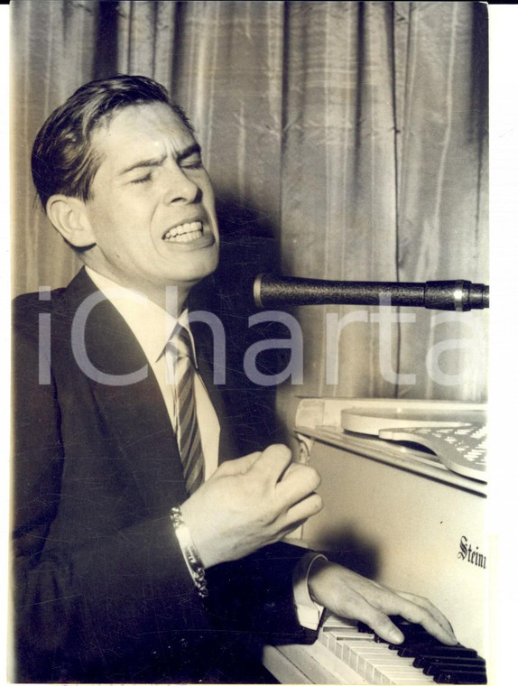 1955 PARIS Concerto del cantante sordo Johnnie RAY al pianoforte *Foto