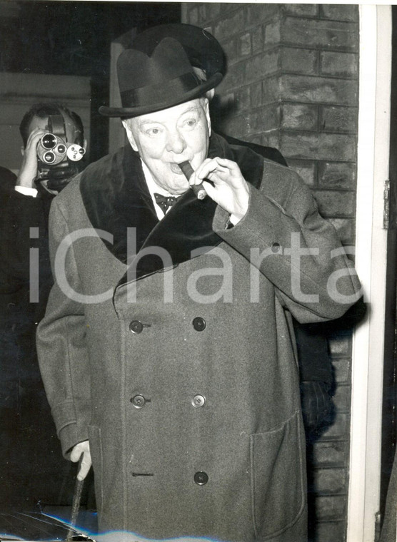 1960 LONDON Hyde Park Gate - Winston CHURCHILL smoking cigar *Photo 15x20 cm 