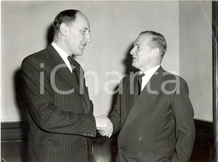 1959 LONDON Joseph LUNS receiving Selwyn LLOYD at Foreign Office *Photo 20x15 cm