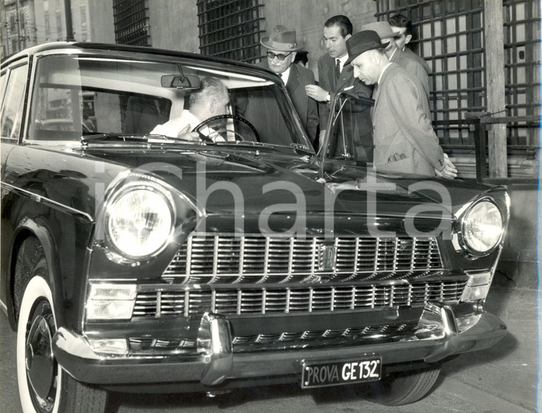 1959 GENOVA - Presentazione FIAT 1800 berlina al sindaco Vittorio PERTUSIO *Foto