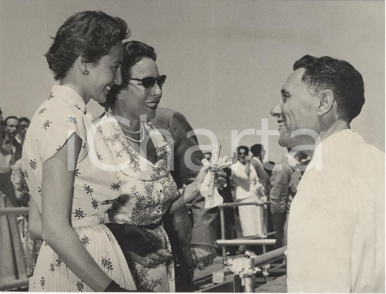 1954 CASTELLAMMARE DI STABIA (NA)  Varo motocisterna AGIP - Madrina VANONI 