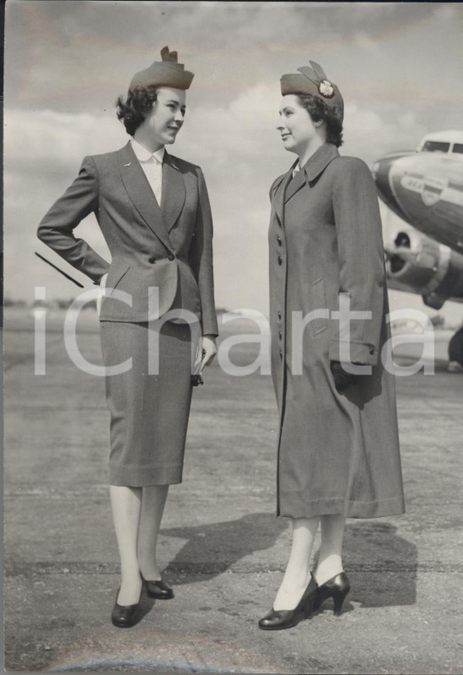 1954 LONDON Simone FRANCIS Jeanette JESSOP wear new air girl's uniform *Photo 