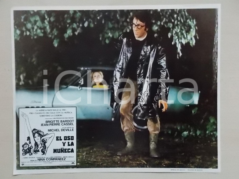 1970 L'OURS ET LA POUPÉE Jean-Pierre CASSEL wears a raincoat *Lobby card 34x27