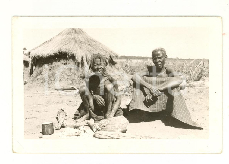 1970 ca MOZAMBICO Due anziane donne in un villaggio - Foto ARTISTICA 14x10 cm