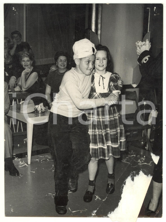 1950 ca M/N SATURNIA Piccoli ballerini a bordo - Foto DANNEGGIATA 18x24