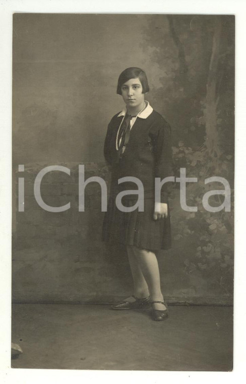 1927 MILANO Ritratto di fanciulla in divisa collegiale *Foto cartolina VINTAGE