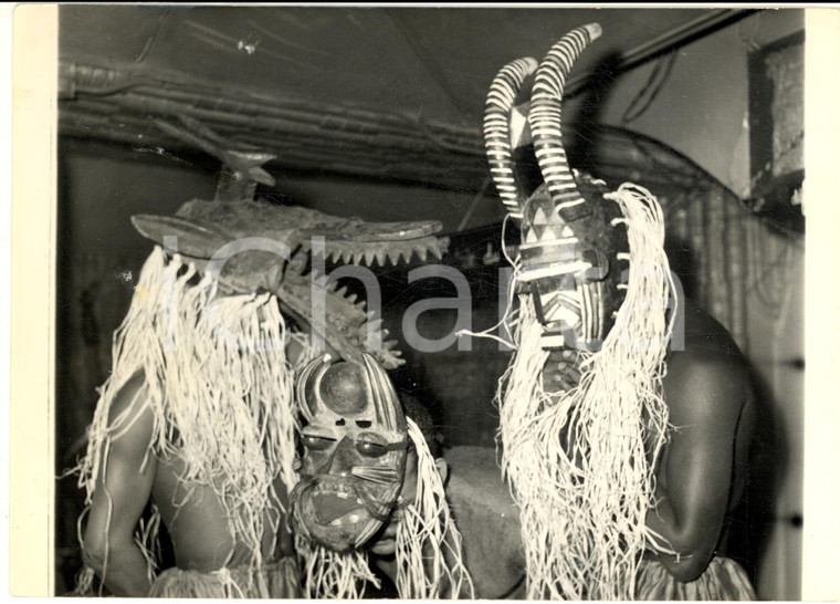 1959 PARIS SAINT-GERMAIN-DES-PRES Cabaret - Danse du vaudou brésilien - Photo