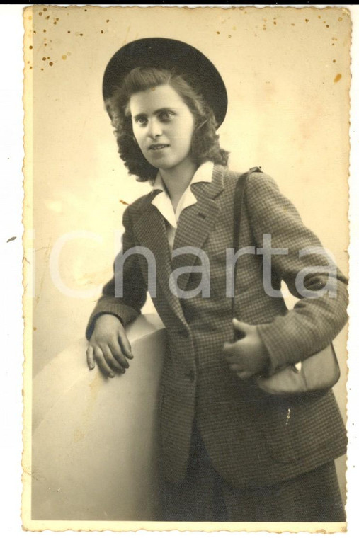 1942 SAVIGLIANO Ritratto di giovane studentessa *Foto cartolina BIANZENO