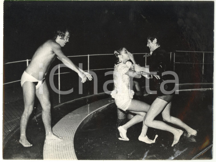 1990 ca GENOVA Tuffi in piscina - Fotografia VINTAGE 24x18 cm