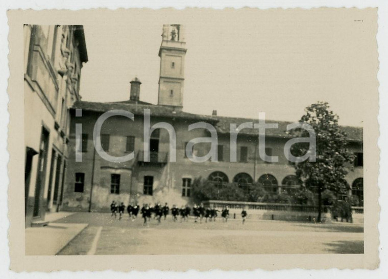 1937 MILANO Istituto ZACCARIA Alunni durante la ginnastica in cortile *Foto 9x7