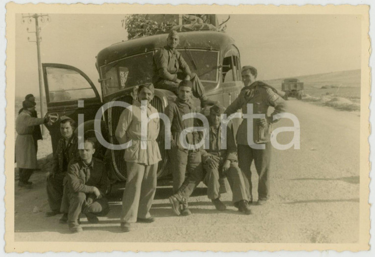 1940 ca WW2 AOI REGIA AERONAUTICA Gruppo di ufficiali con autocarro - Foto 13x8