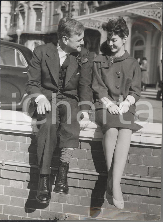 1958 BLACKPOOL Ann LAMON Baron of Hailsham with the rumpled sock *Photo 15x20