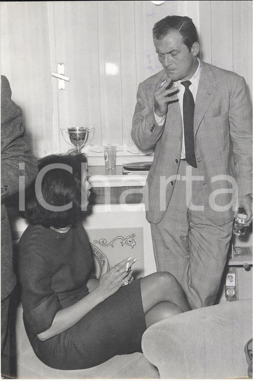 1960 ROMA Rosanna SCHIAFFINO conversa con Van HEFLIN *Foto 13x18 cm
