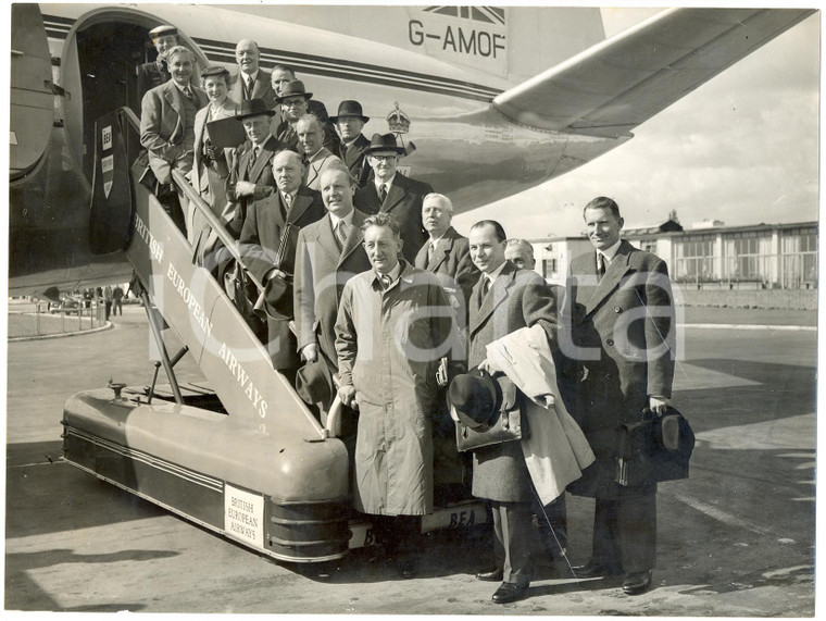 1954 LONDON British Parliamentary delegation leaving for Moscow *Photo 20x15 cm