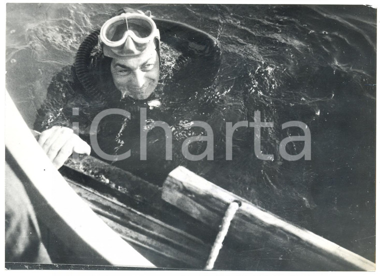 1962 MESSINA Fred BALDASARE si prepara ad attraversare lo Stretto di Messina