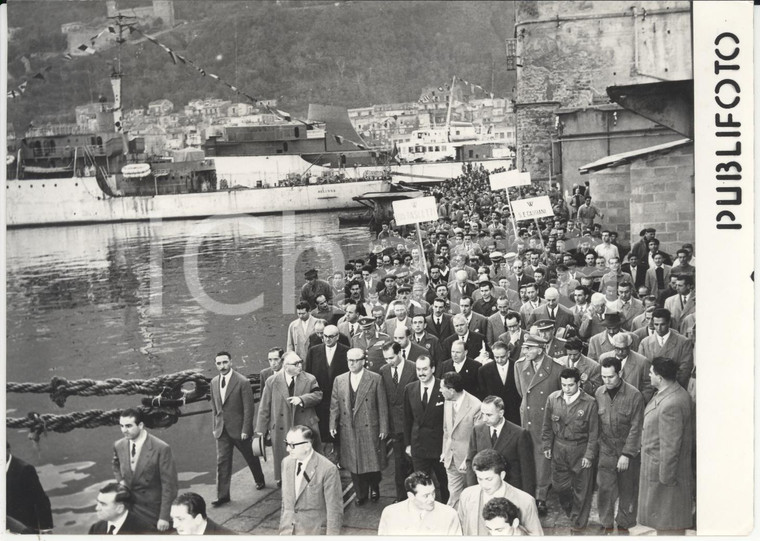1956 NAPOLI Giovanni GRONCHI visita i cantiere della Navalmeccanica *Foto 18x13
