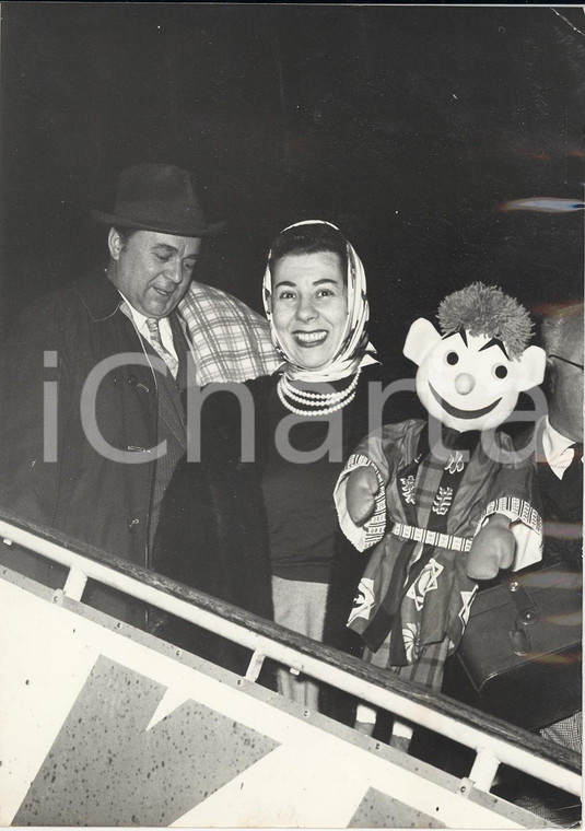 1959 ROMA Giulietta SIMIONATO Ferruccio TAGLIAVINI di ritorno da OSAKA *Foto 