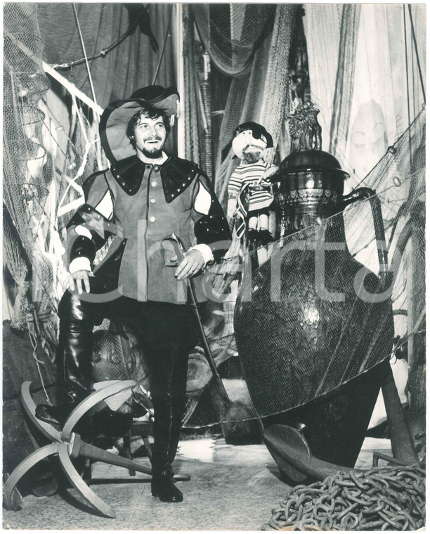 1970 ca I GIGANTI Enrico Maria PAPES in costume da moschettiere *Foto 24x30 cm