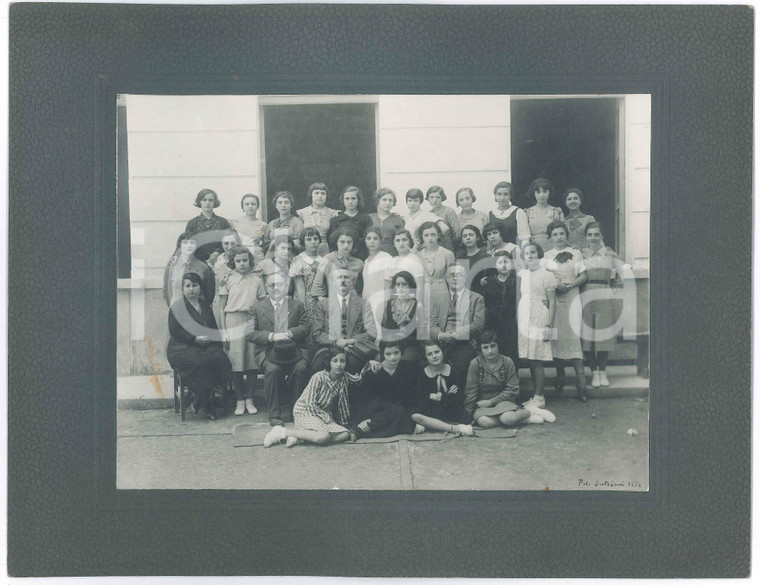 1934 SALERNO Classe femminile - Scuola media - Foto G. B. BERTOLANI 33x25 cm