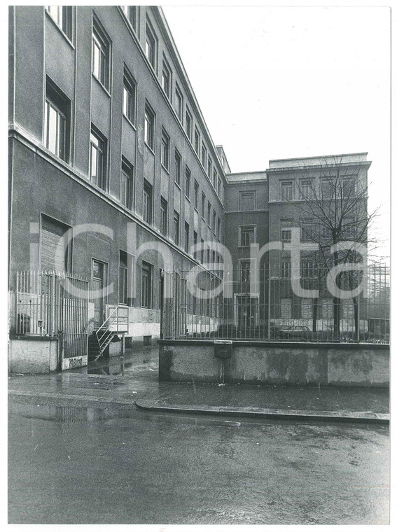 1975 ca TORINO Liceo scientifico "Galileo Ferraris" - Esterno (2) *Foto 18x24