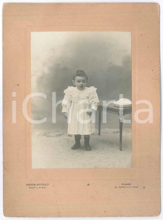 1915 ca MILANO Bambino in abito bianco - Ritratto  - Foto VARISCHI & ARTICO