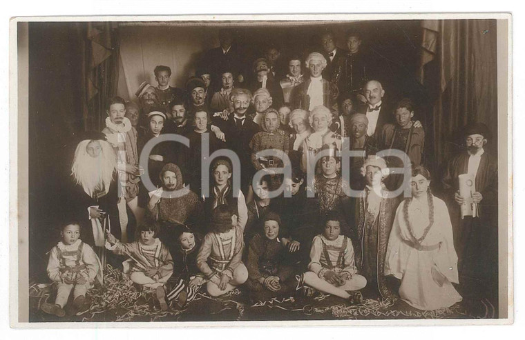 1930 ca ITALIA CARNEVALE Gruppo in costumi storici - Foto anonima 14x9 cm
