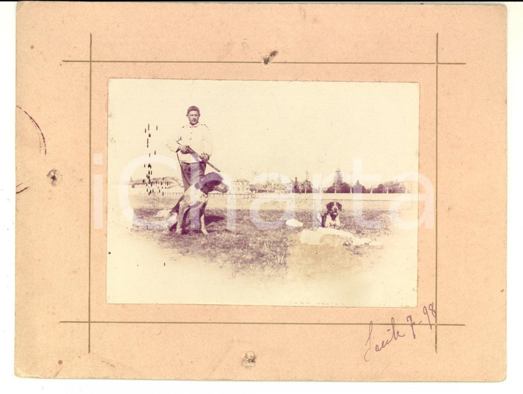1898 SACILE (PN) Ritratto di un ufficiale con i suoi cani da caccia - Foto 18x13