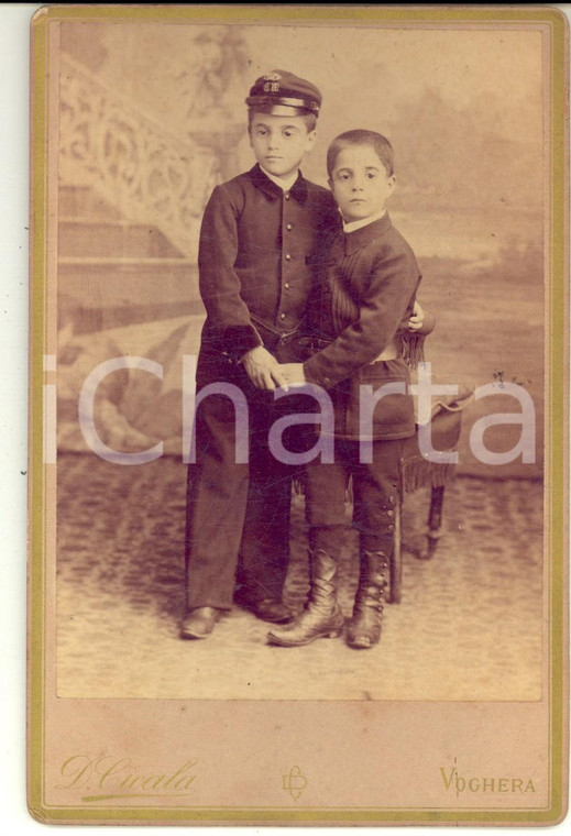 1880 ca VOGHERA Ritratto di due fratellini in divisa da collegiale - Foto CICALA