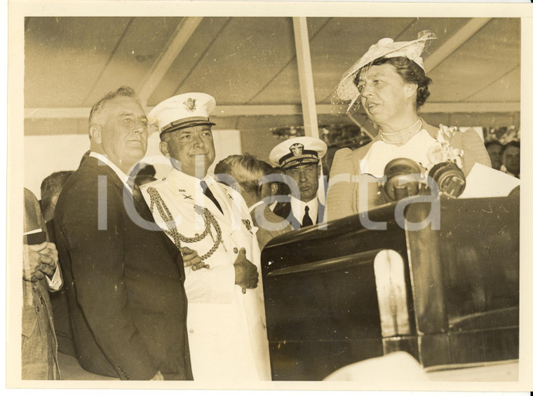 1938 NEW YORK First Lady introduces Franklin ROOSEVELT at Education Fair - Photo