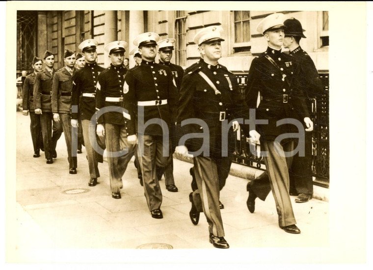 1941 WW2 LONDON US Mariners fire guards at the US Embassy *Photo 18x13