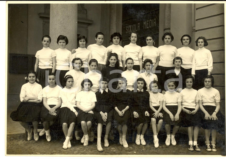 1955 AREA LOMBARDA Scuola media - Una prima classe femminile *Foto 18x12 cm