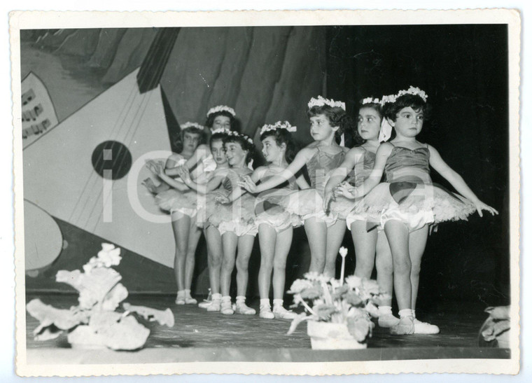1957 ALASSIO Saggio di danza - Bambine in costume primaverile *Foto 15x11
