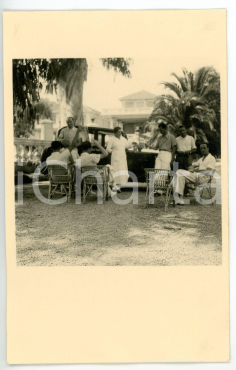 1936 SANREMO BUSSANA Villa Spinola - Medici in cortile durante una pausa *Foto