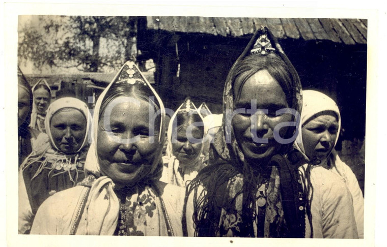 1927 Regione dei MARI (URSS) Donne dei kolchoz in abiti tradizionali - Foto