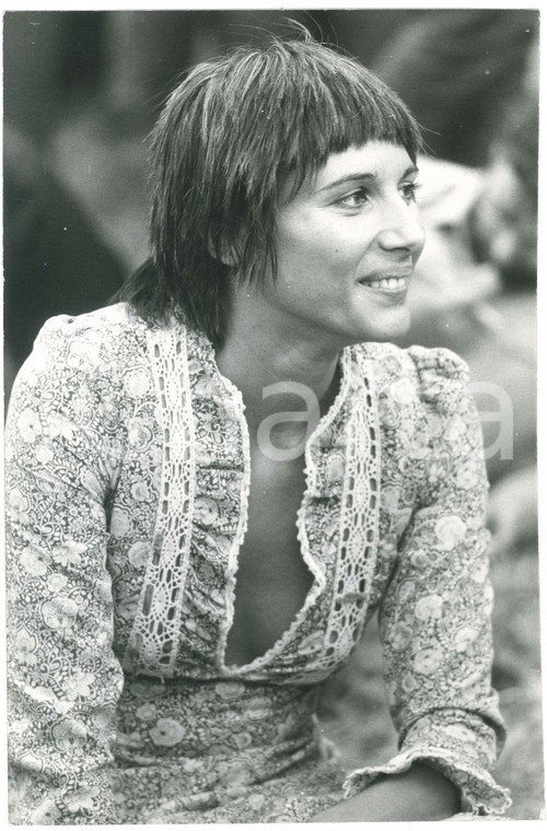 1975 ca COSTUME ITALIA Paola PITAGORA - Ritratto in abito hippy *Foto 20x30