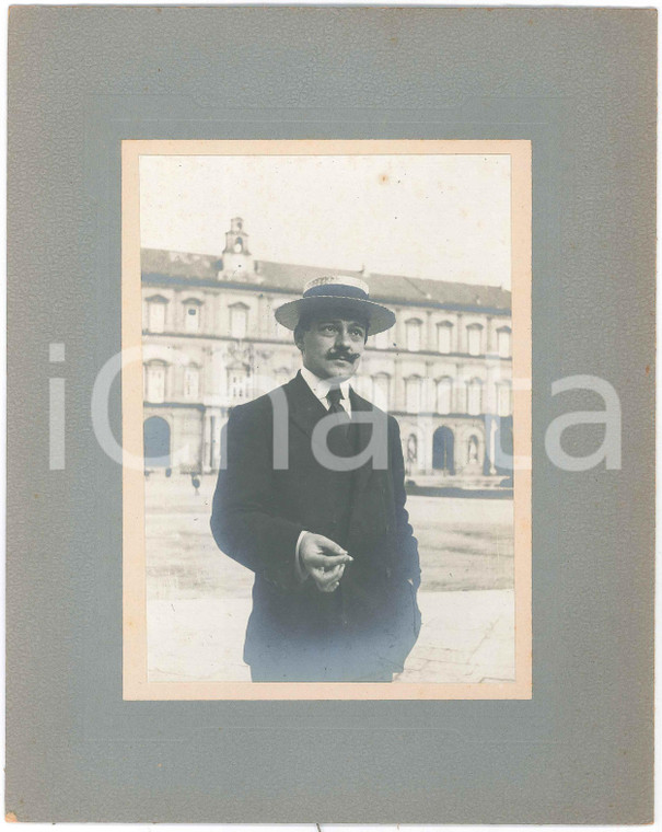 1915 ca NAPOLI Piazza del Plebiscito - Palazzo Reale - Ritratto maschile - Foto