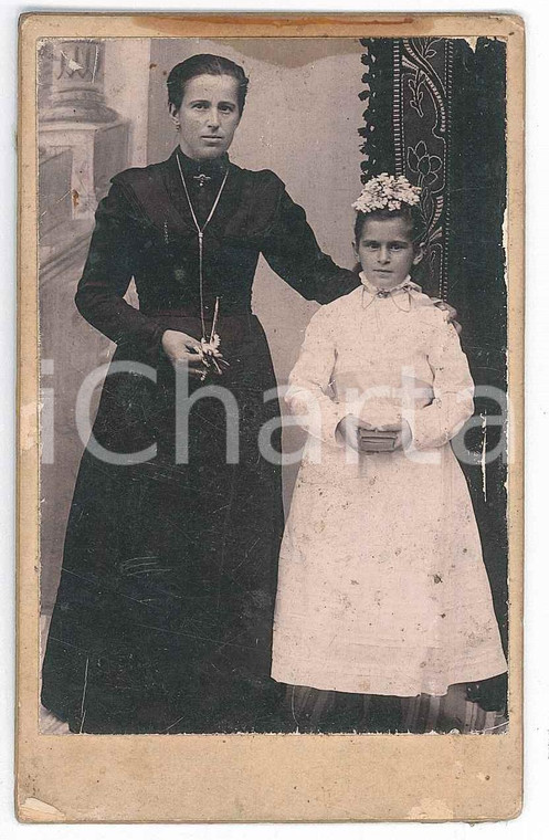 1890 ca COSTUME ITALIA Madre con figlia alla Prima Comunione *Foto CDV