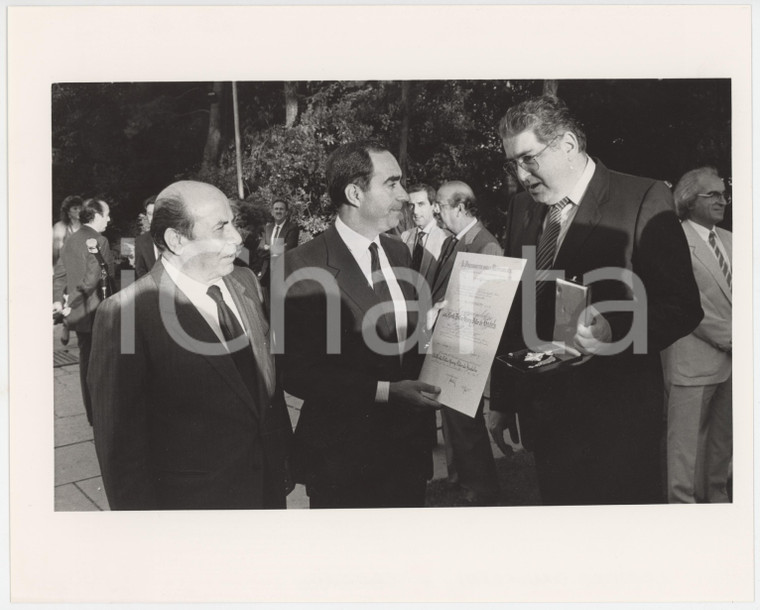 1985 ca ITALIA COSTUME Franco CARRARO riceve onorificenza - Foto