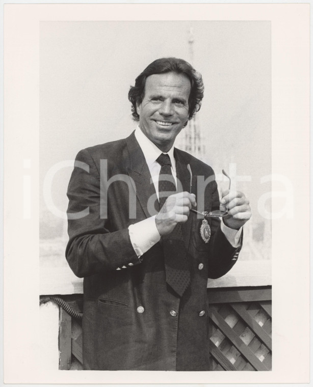 1990 ca MILANO Julio IGLESIAS Ritratto cantante - Foto 20x25 cm