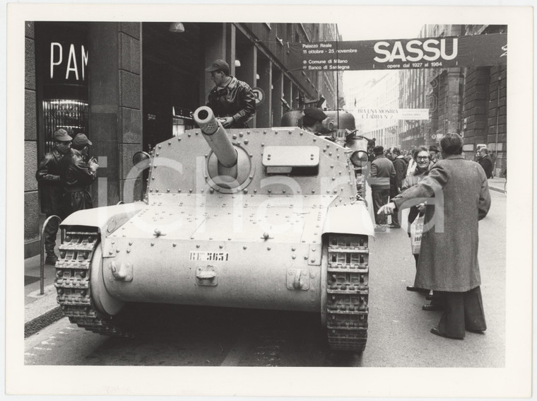 1985 ca MILANO - ESERCITO ITALIANO Carro armato in città - Foto 24x18 cm (2)